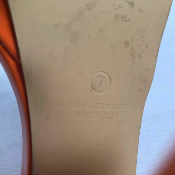 Liliana Open Toe Block Heel Sandal Pumps - Picture 8 of 9